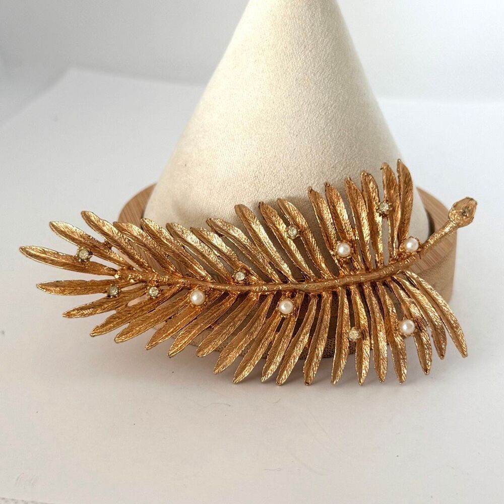 Vintage Judy Lee Gold Tone Feather Brooch Faux Pearls Rhinestones